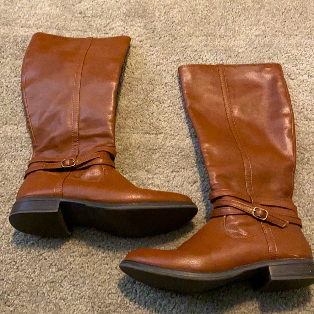 Cognac boots size 9 - great for Fall!